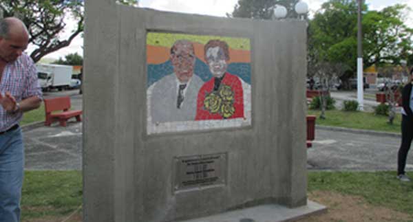 Daniel Tomasini intervenciòn mural en Mariscala