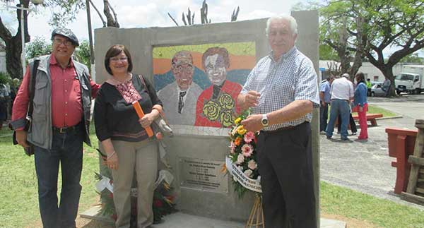 Daniel Tomasini intervenciòn mural en Mariscala