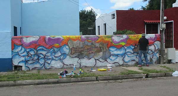 Daniel Tomasini intervención mural en San Gregorio de Polanco
